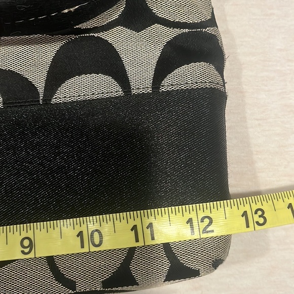 Coach - Picture 4 of 6